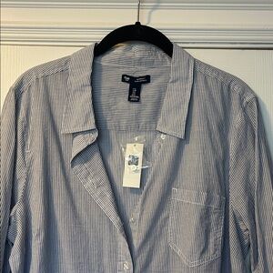GAP Women’s Navy and White Striped Button Down Shirt-New with tags-Size L